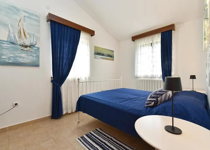 Charming Flat With Shared Pool