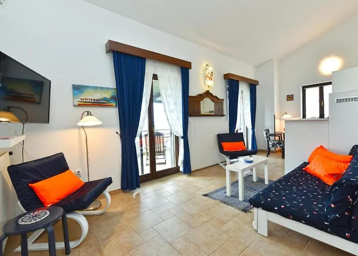 Charming Flat With Shared Pool Apartman