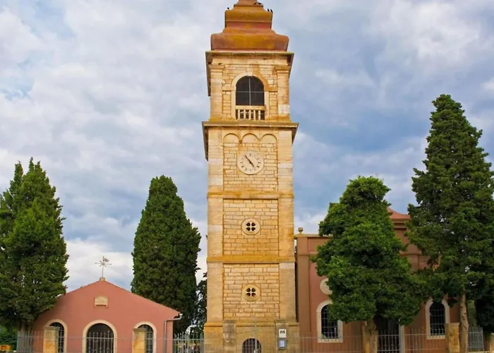 Charming Flat With Shared Pool