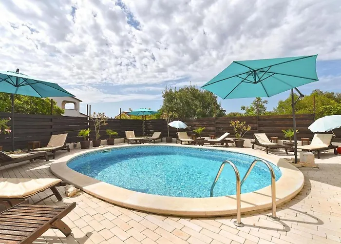 Charming Flat With Shared Pool Appartement